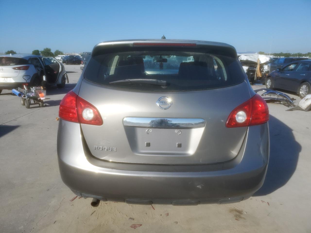 2011 Nissan Rogue S - Image 6