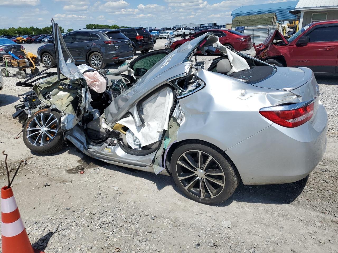 2016 Buick Verano Sport Touring - Image 2