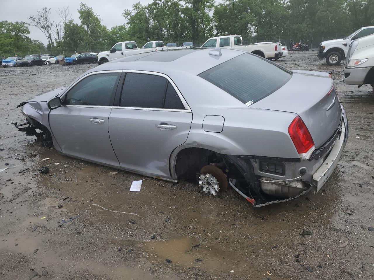 2016 Chrysler 300C - Image 2