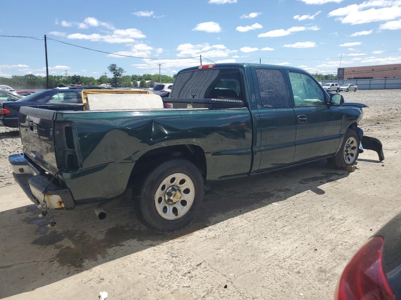 2007 Chevrolet Silverado C1500 Classic - Image 3
