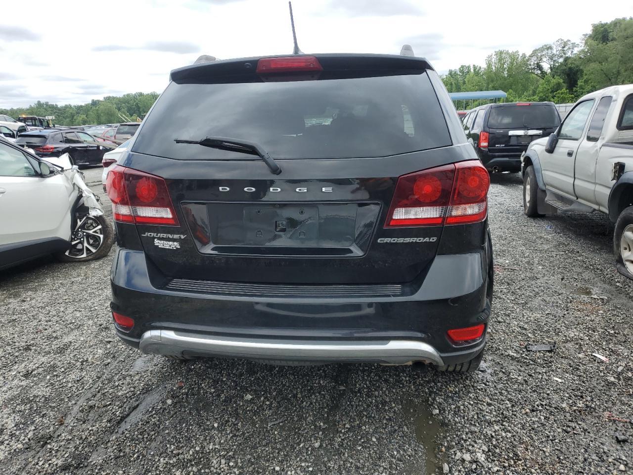 2018 Dodge Journey Crossroad - Image 6