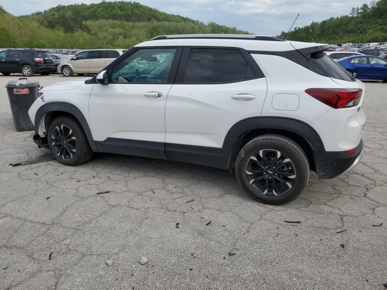 2023 Chevrolet Trailblazer Lt - Image 2