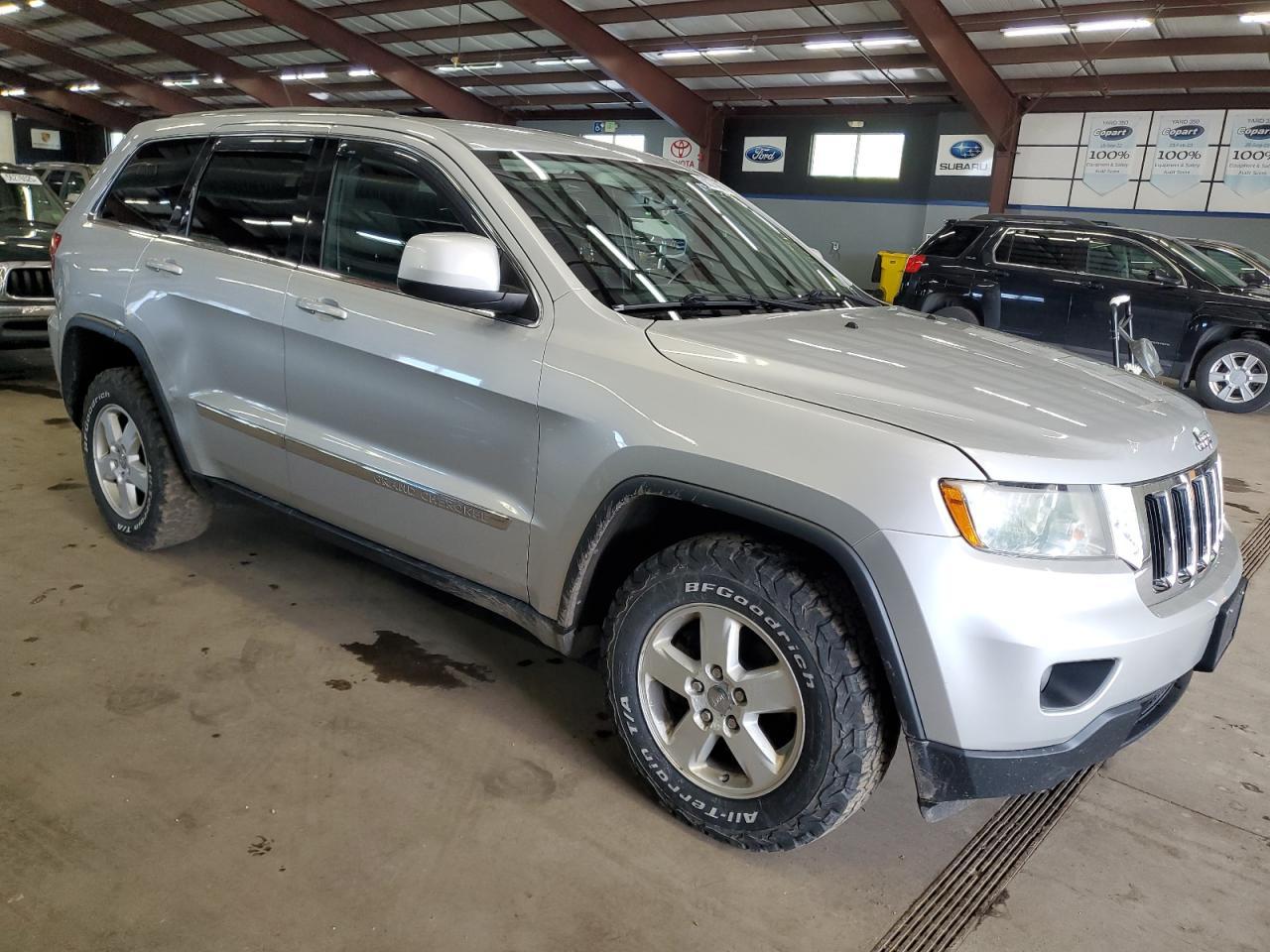 2012 Jeep Grand Cherokee Laredo - Image 4