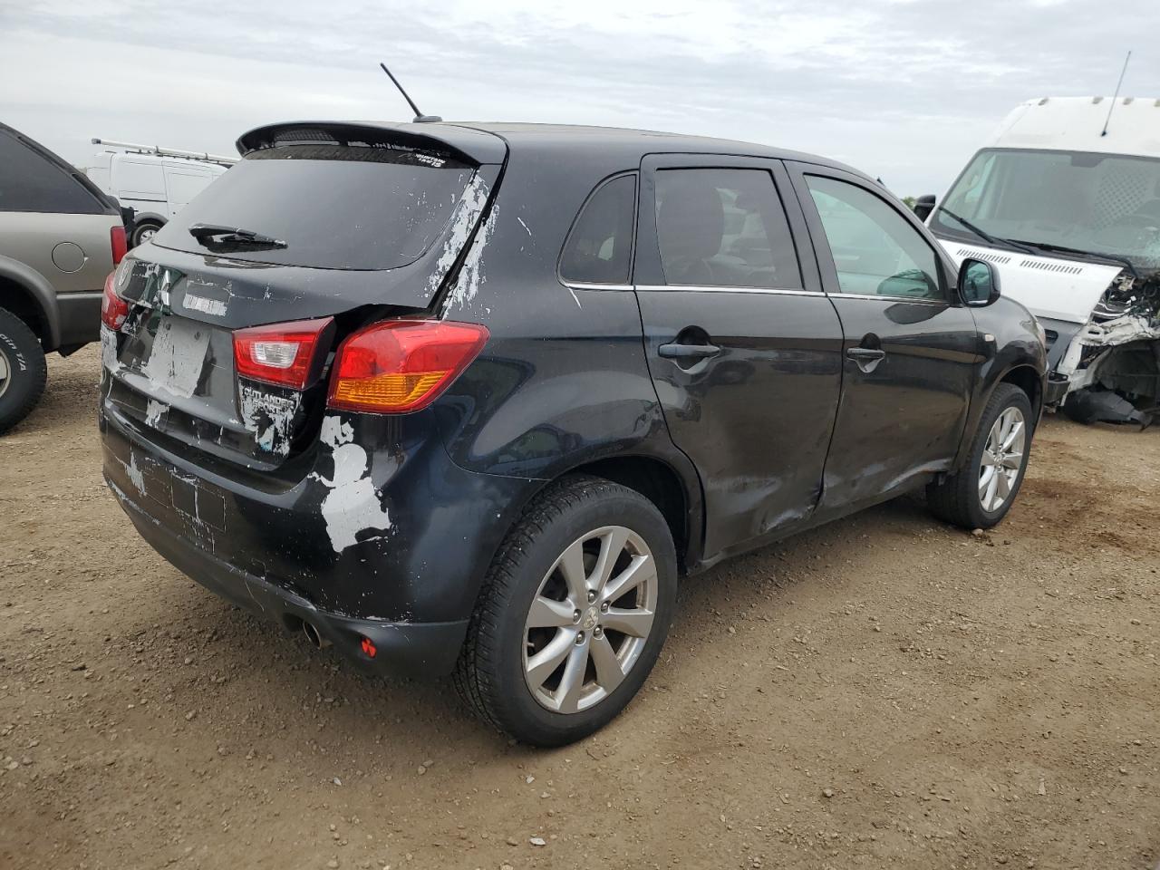 2015 Mitsubishi Outlander Sport Se - Фото 3