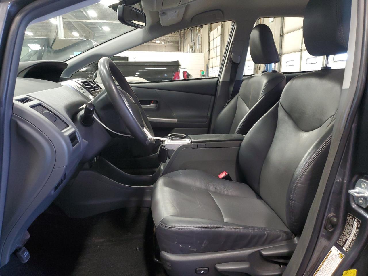 2012 Toyota Prius V - Фото 7