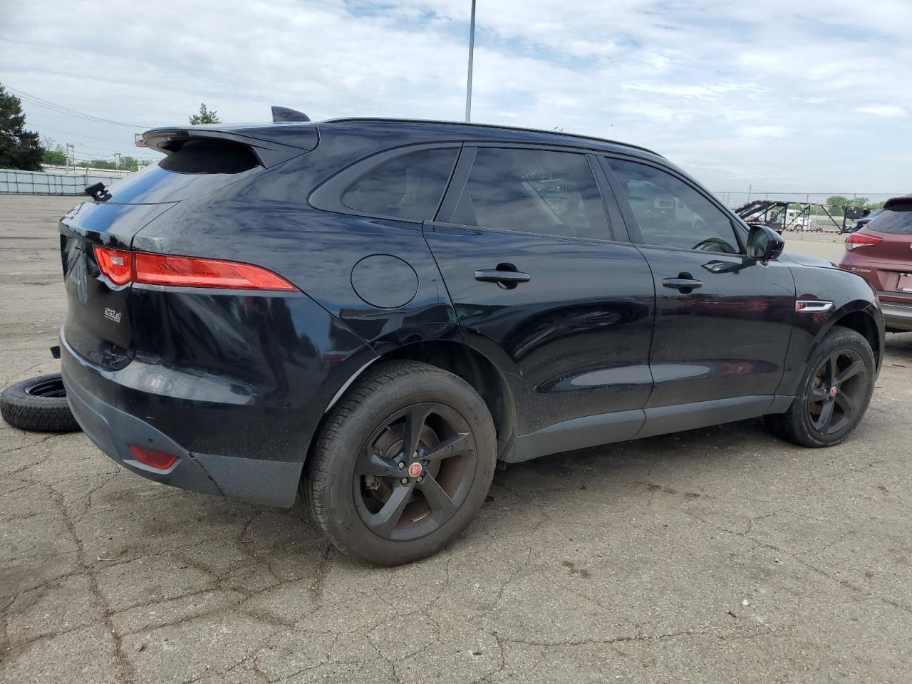 2017 Jaguar F-Pace Premium - Image 3
