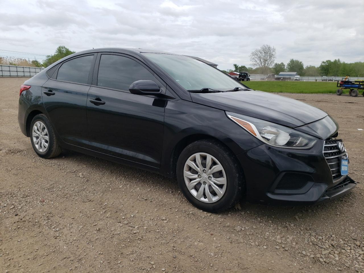 2021 Hyundai Accent Se - Фото 4