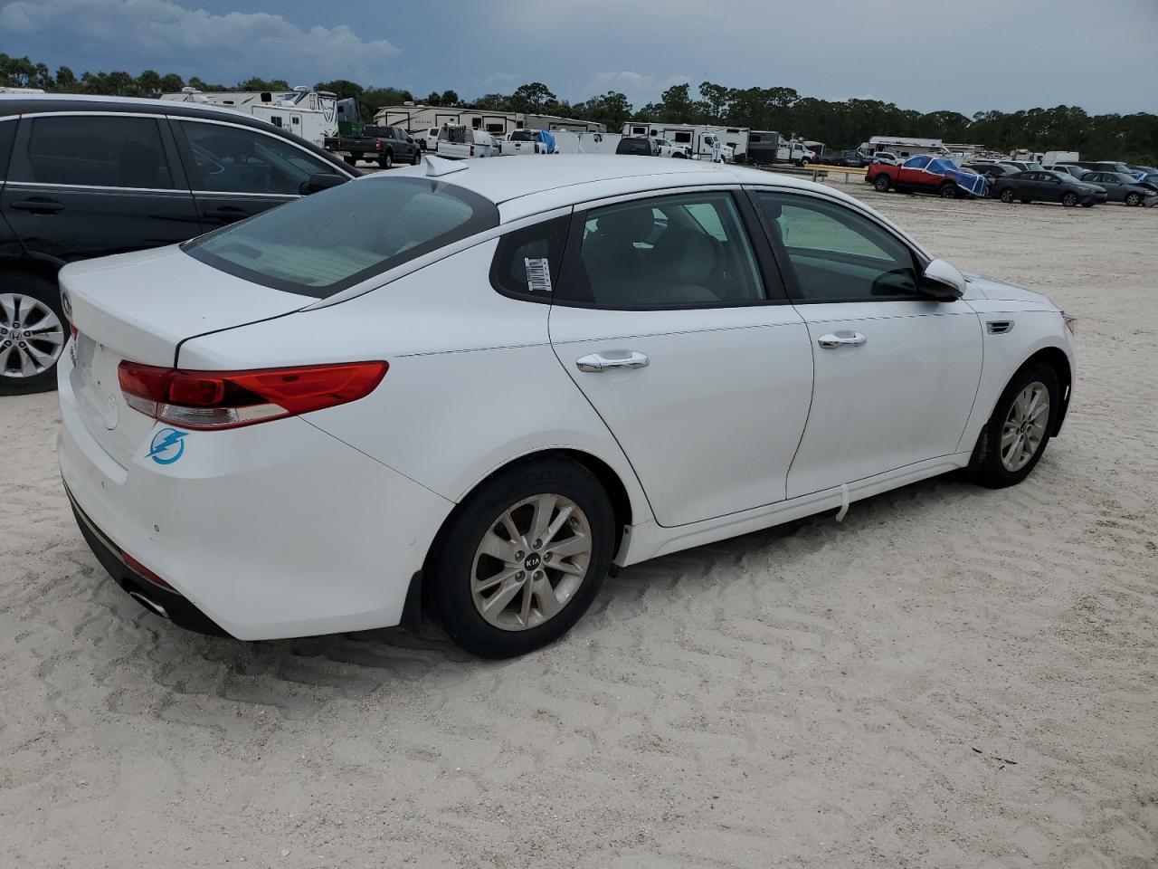 2016 Kia Optima Lx - Фото 3