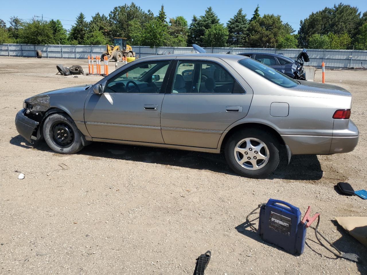 1998 Toyota Camry Ce - Фото 2