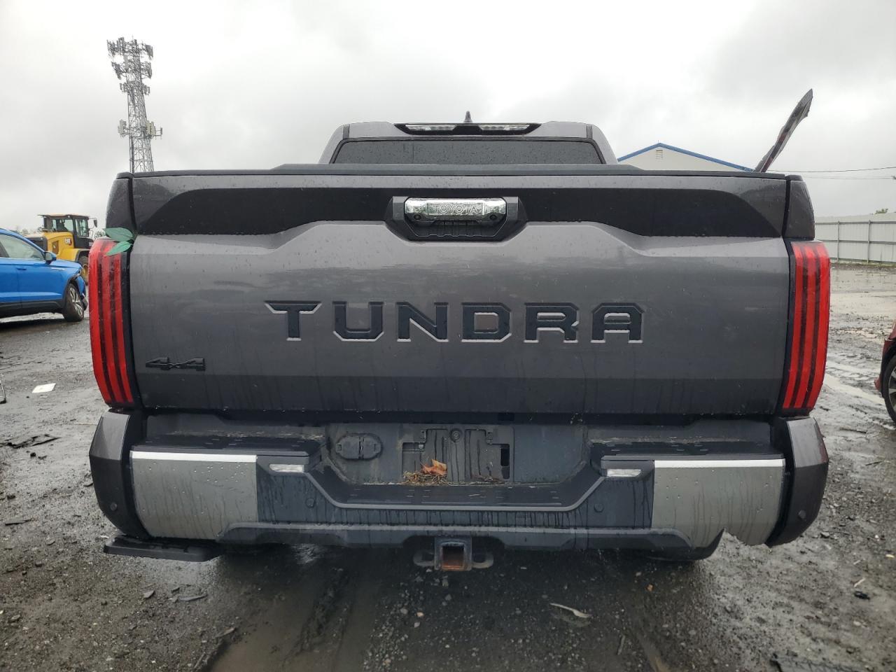 2022 Toyota Tundra Crewmax Limited - Image 6