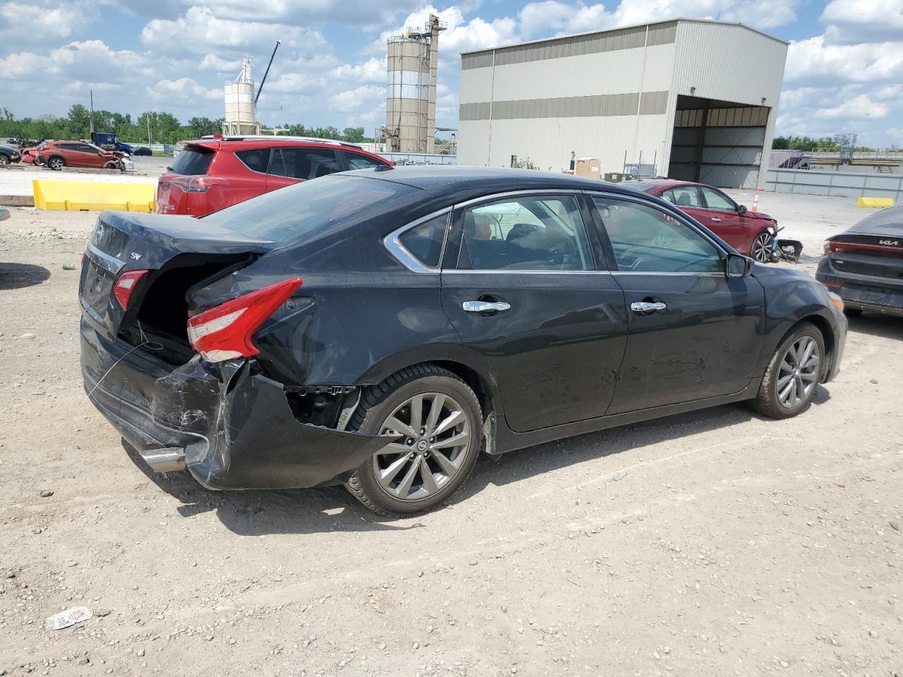 2017 Nissan Altima 2.5 - Image 3
