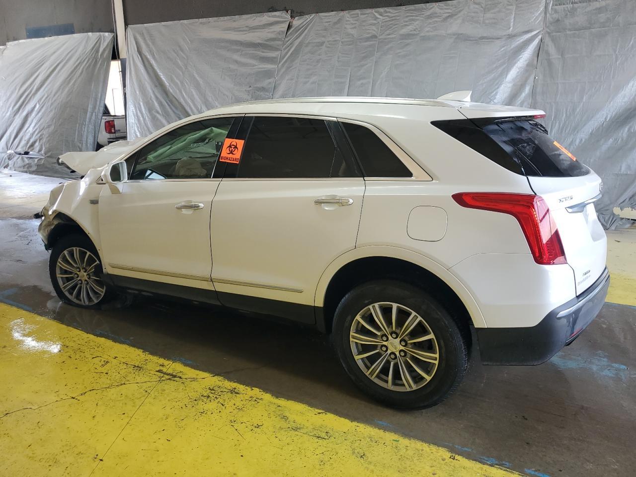 2018 Cadillac Xt5 Luxury - Image 2