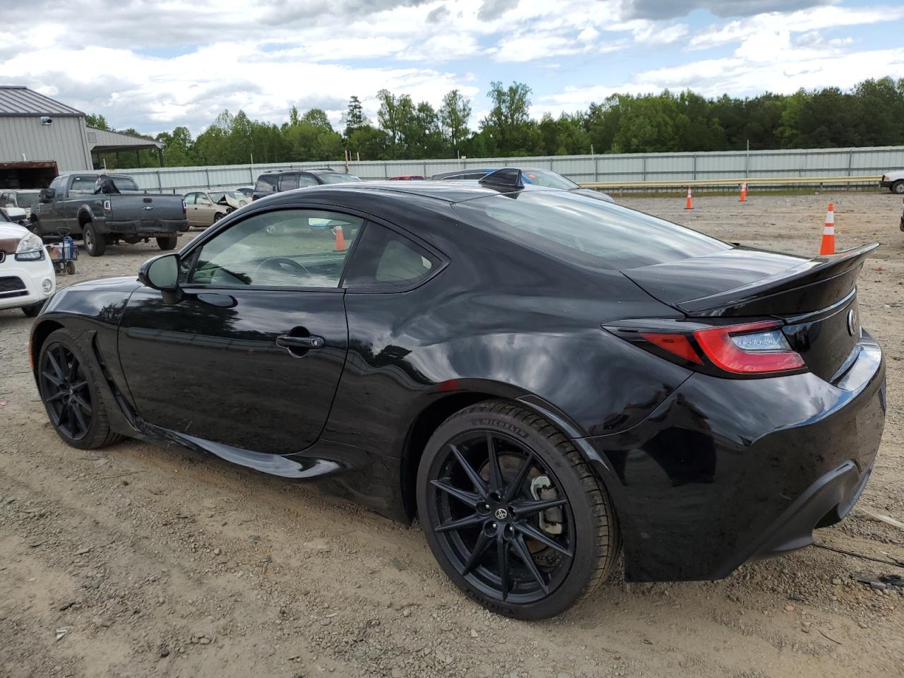 2024 Toyota Gr 86 Premium - Image 2