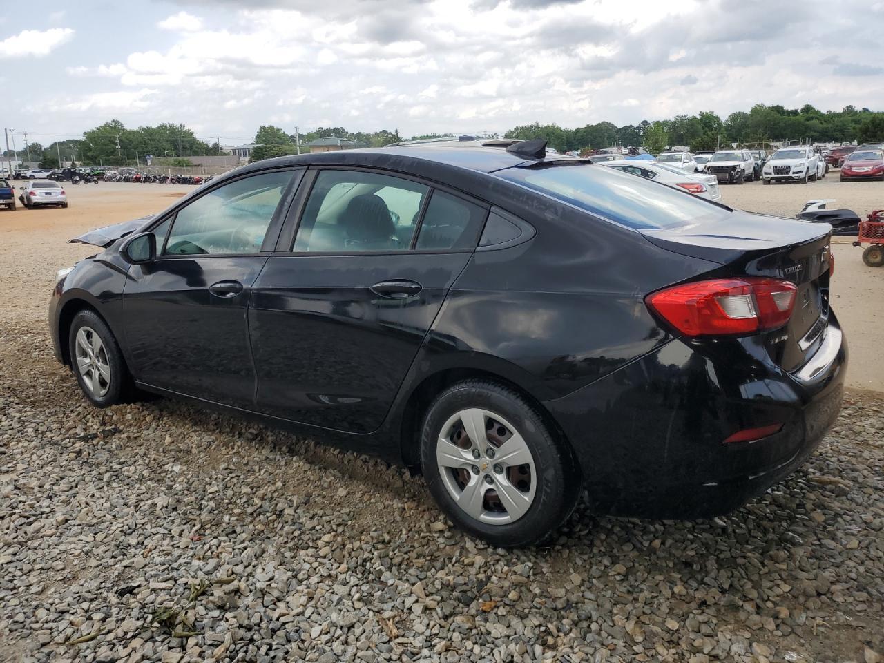 2018 Chevrolet Cruze Ls - Фото 2