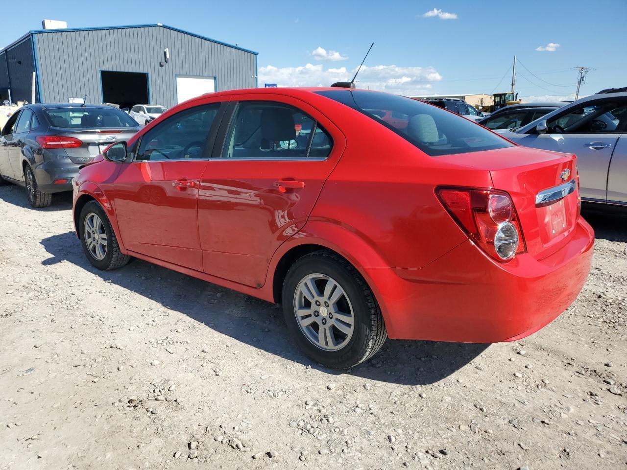 2015 Chevrolet Sonic Lt - Фото 2