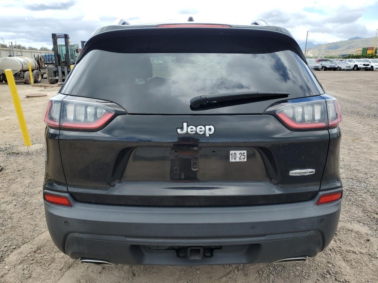 2019 Jeep Cherokee Latitude Plus - Image 6