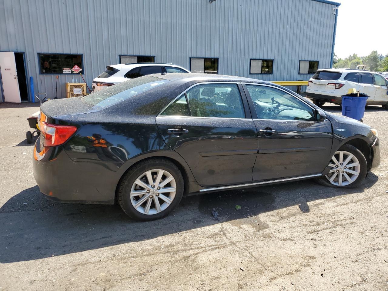 2012 Toyota Camry Hybrid - Image 3