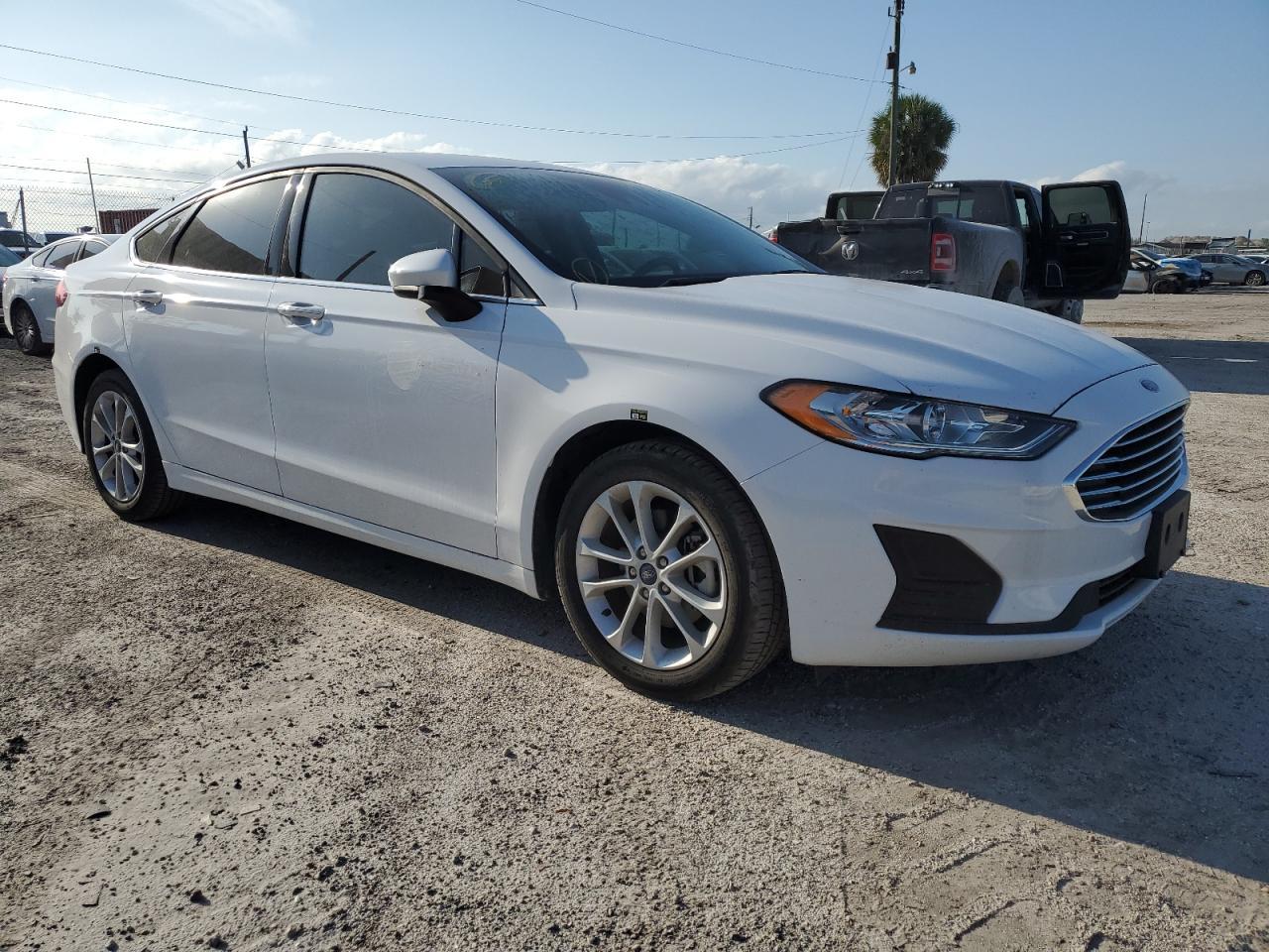 2020 Ford Fusion Se - Image 4