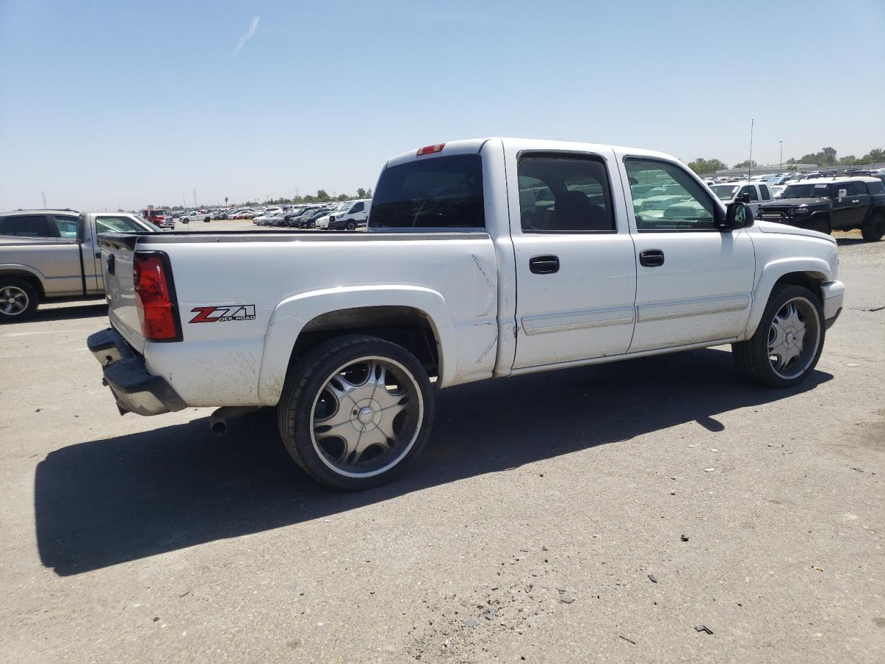 2007 Chevrolet Silverado K1500 Classic Crew Cab - Фото 3