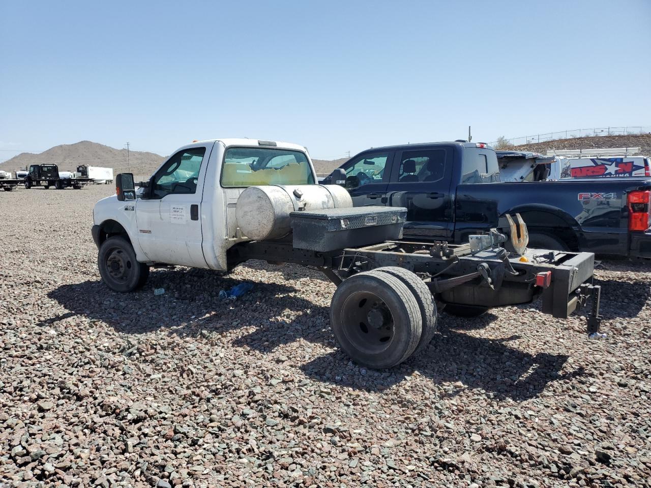2004 Ford F550 Super Duty - Фото 2