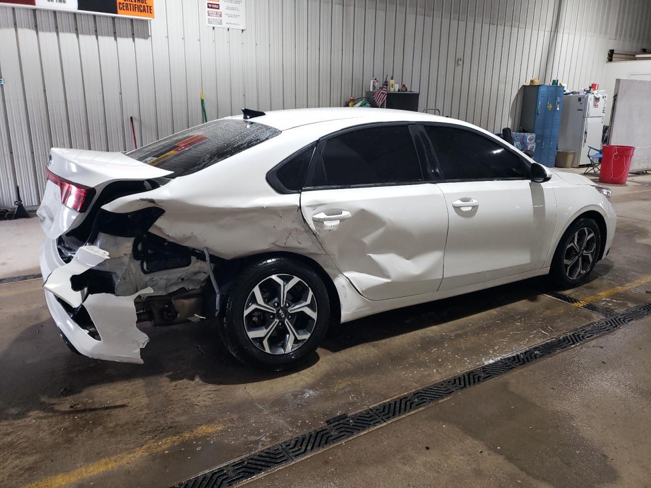 2021 Kia Forte Fe - Image 3