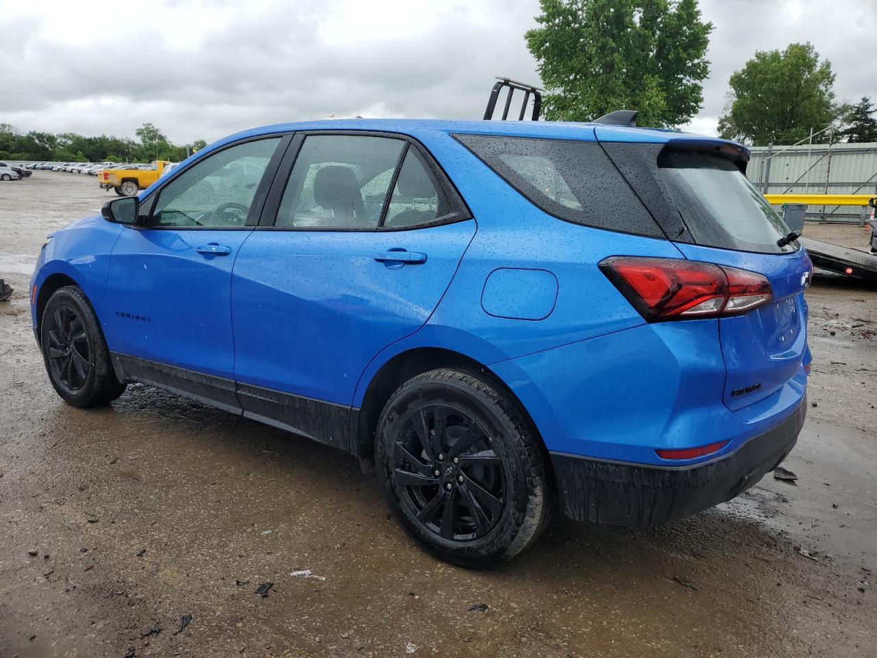 2024 Chevrolet Equinox Ls - Фото 2