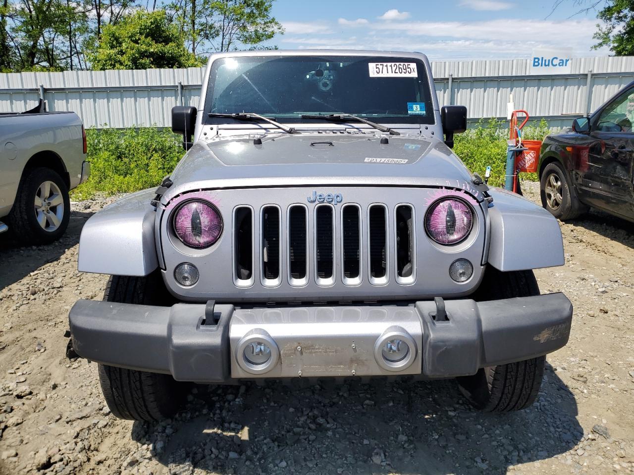 2016 Jeep Wrangler Unlimited Sahara - Image 5