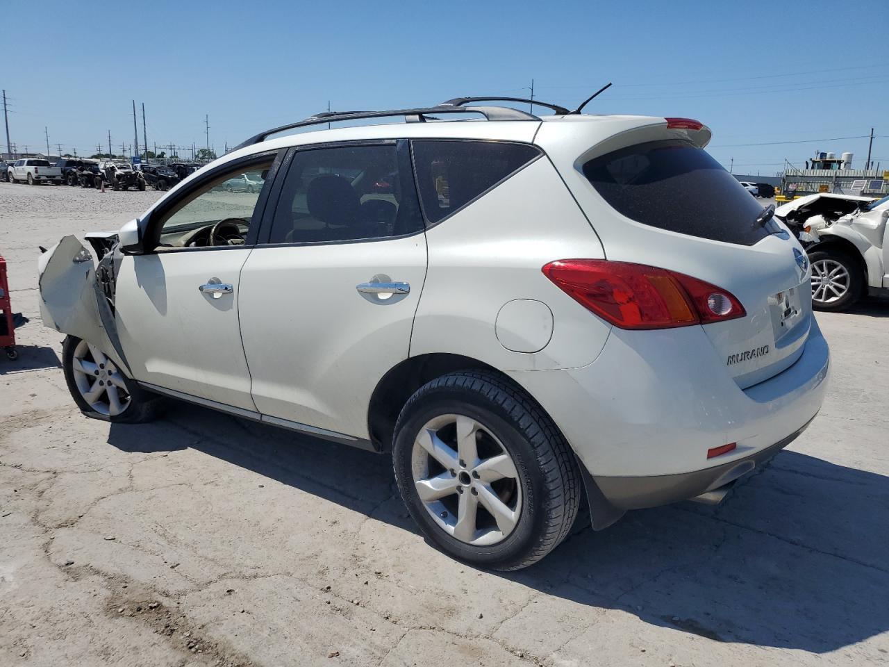 2010 Nissan Murano S - Фото 2