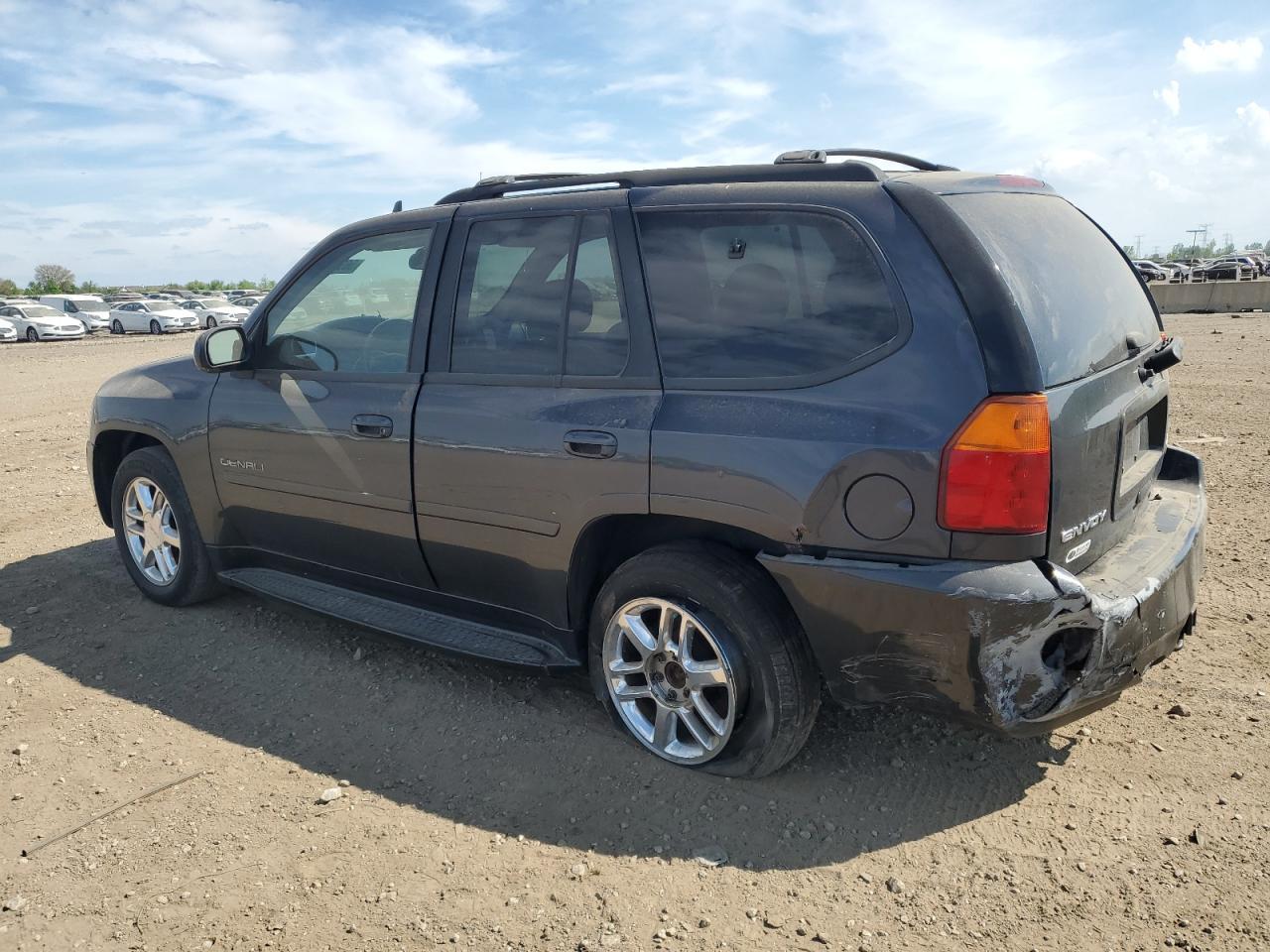 2007 GMC Envoy Denali - Фото 2
