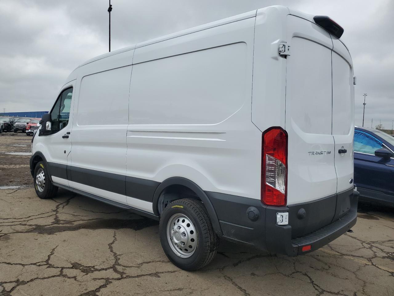 2024 Ford Transit T-250 - Фото 2