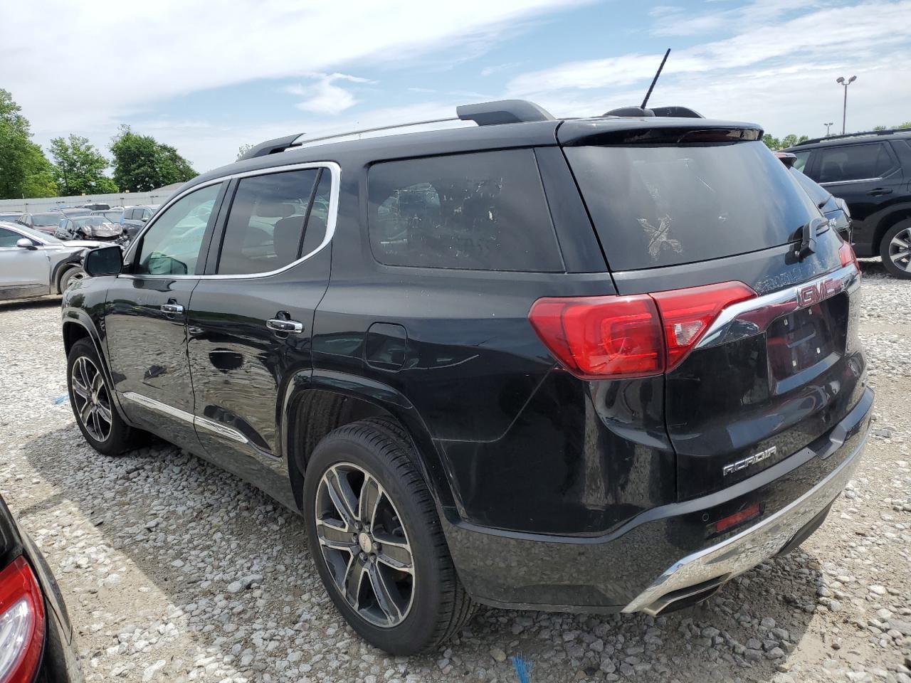 2019 GMC Acadia Denali - Фото 2