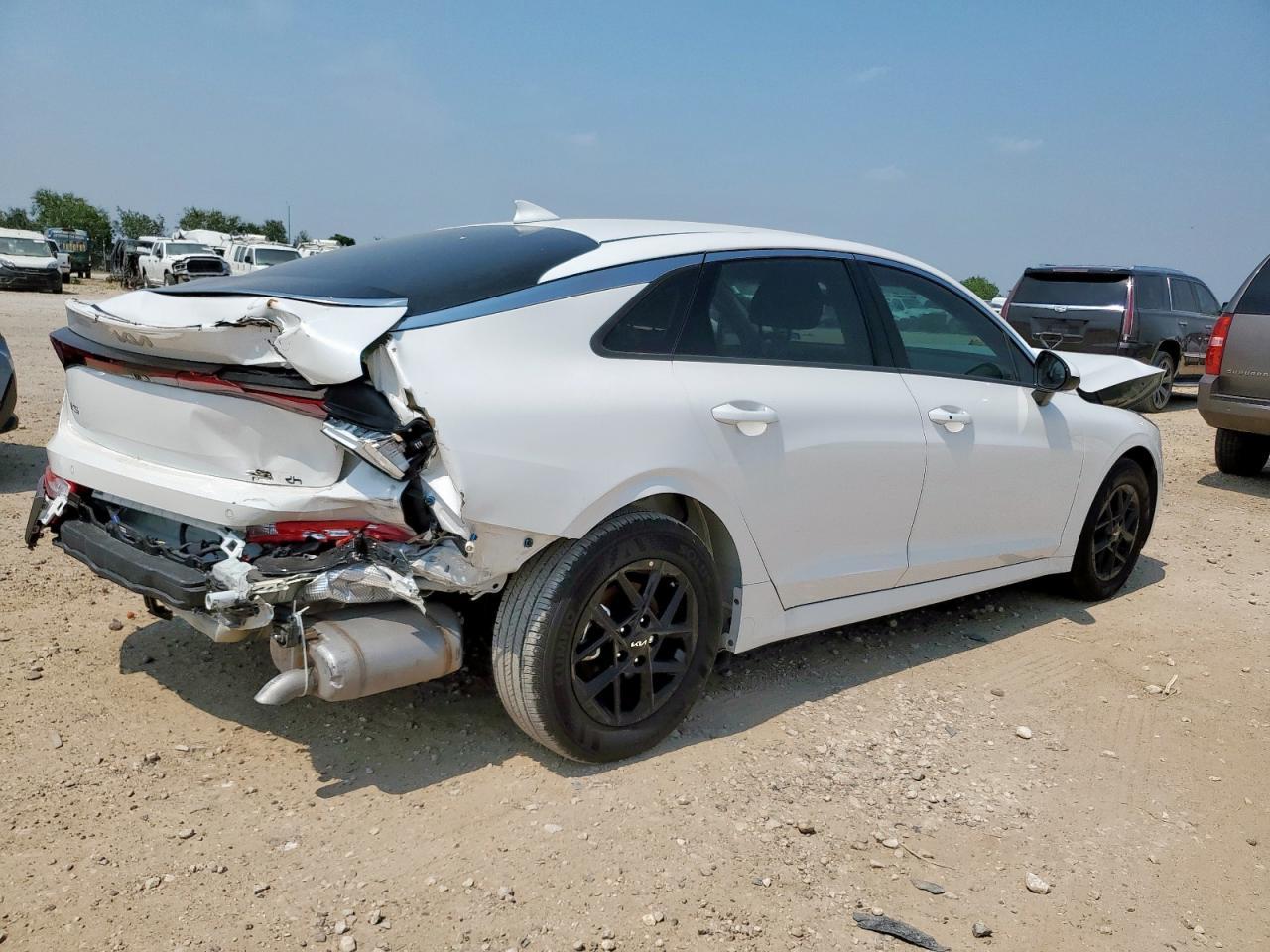 2025 Kia K5 Lxs - Image 3