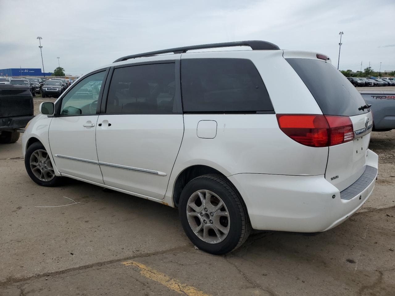 2005 Toyota Sienna Xle - Image 2