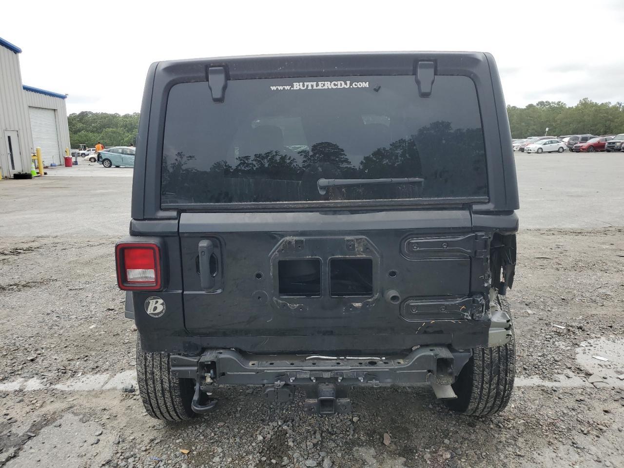 2023 Jeep Wrangler Sahara - Image 6