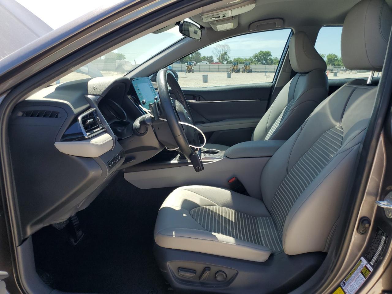 2023 Toyota Camry Se Night Shade - Image 7