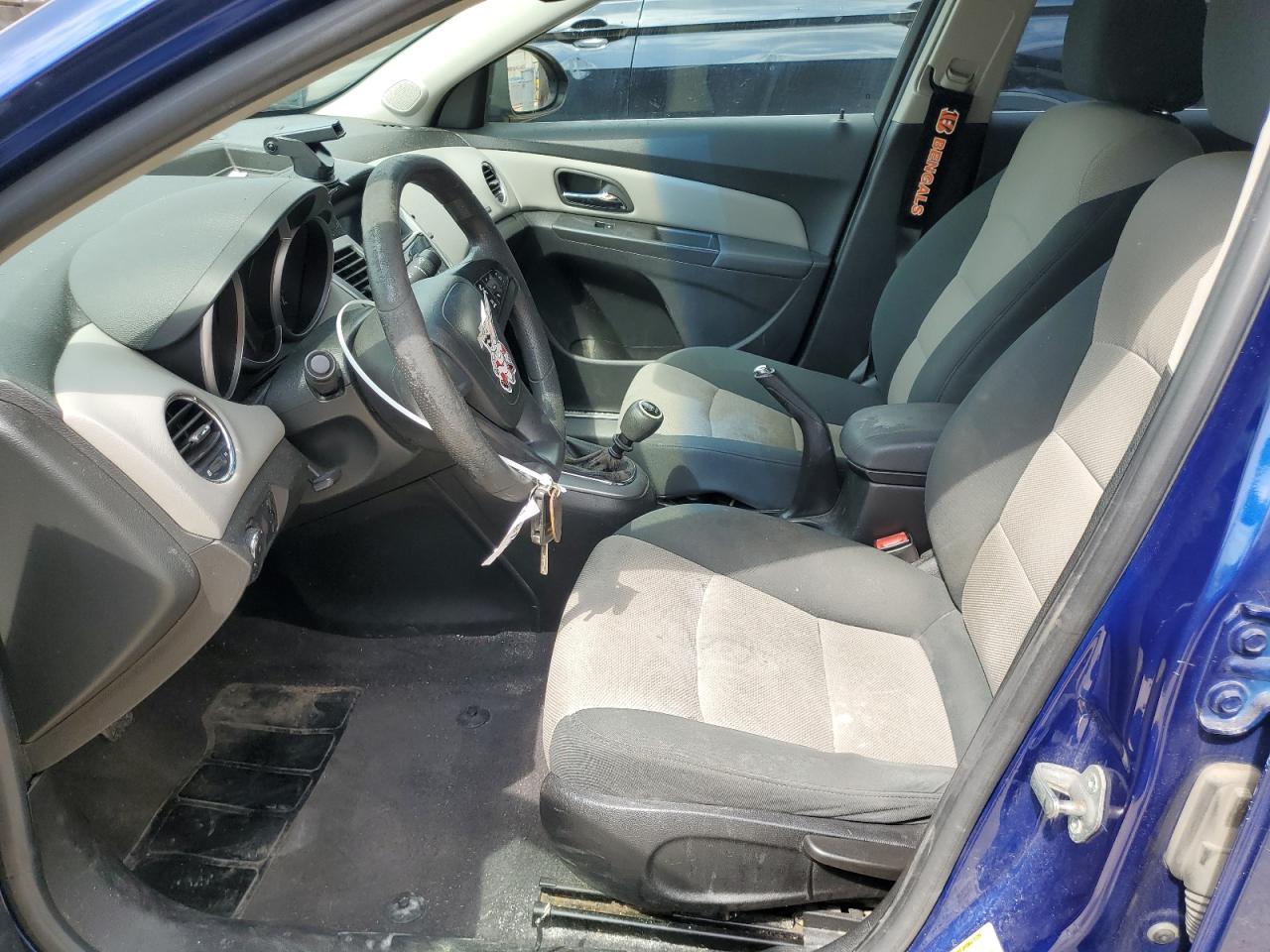 2012 Chevrolet Cruze Ls - Image 7