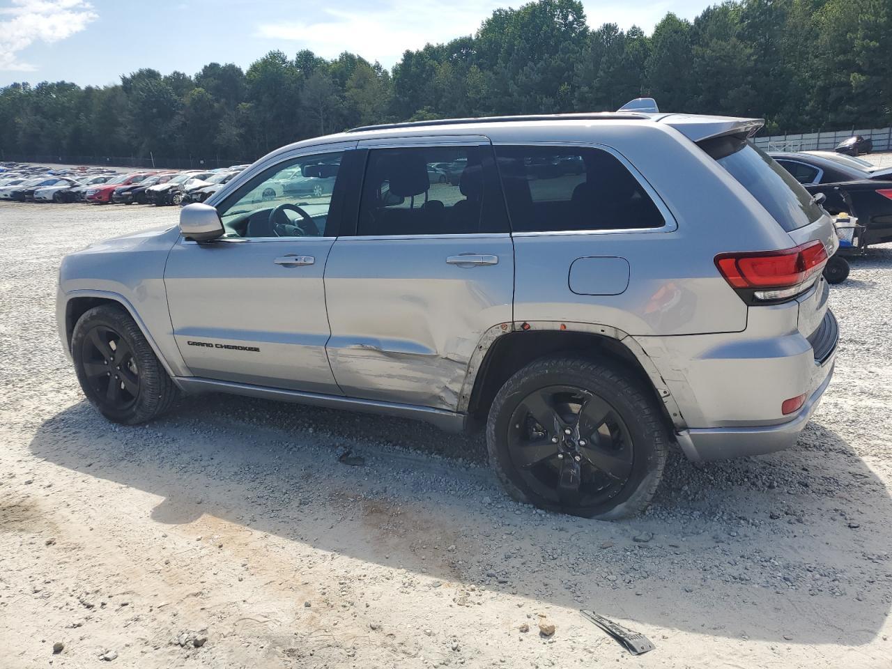 2015 Jeep Grand Cherokee Laredo - Image 2