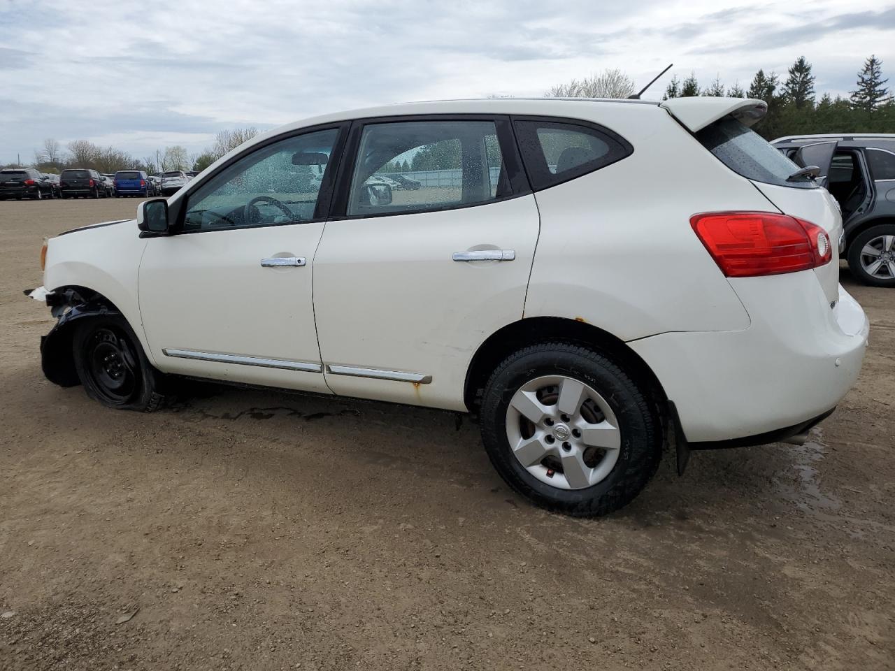 2012 Nissan Rogue S - Фото 2