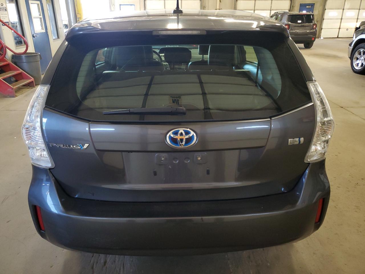 2012 Toyota Prius V - Фото 6