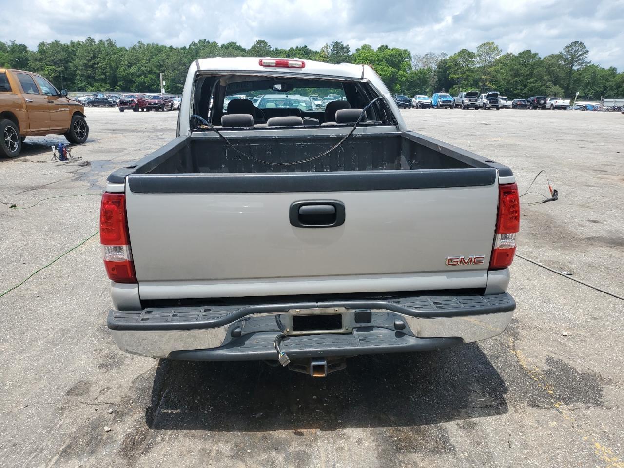2007 GMC New Sierra C1500 - Image 6