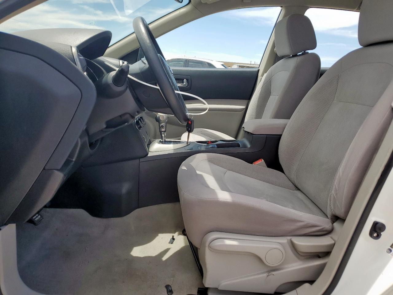 2014 Nissan Rogue Select S - Image 7