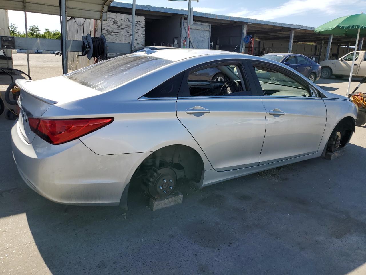 2013 Hyundai Sonata Gls - Image 3