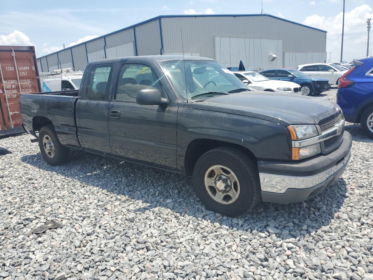 2004 Chevrolet Silverado C1500 - Image 4
