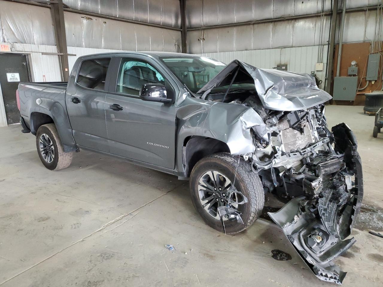 2022 Chevrolet Colorado Z71 - Image 4