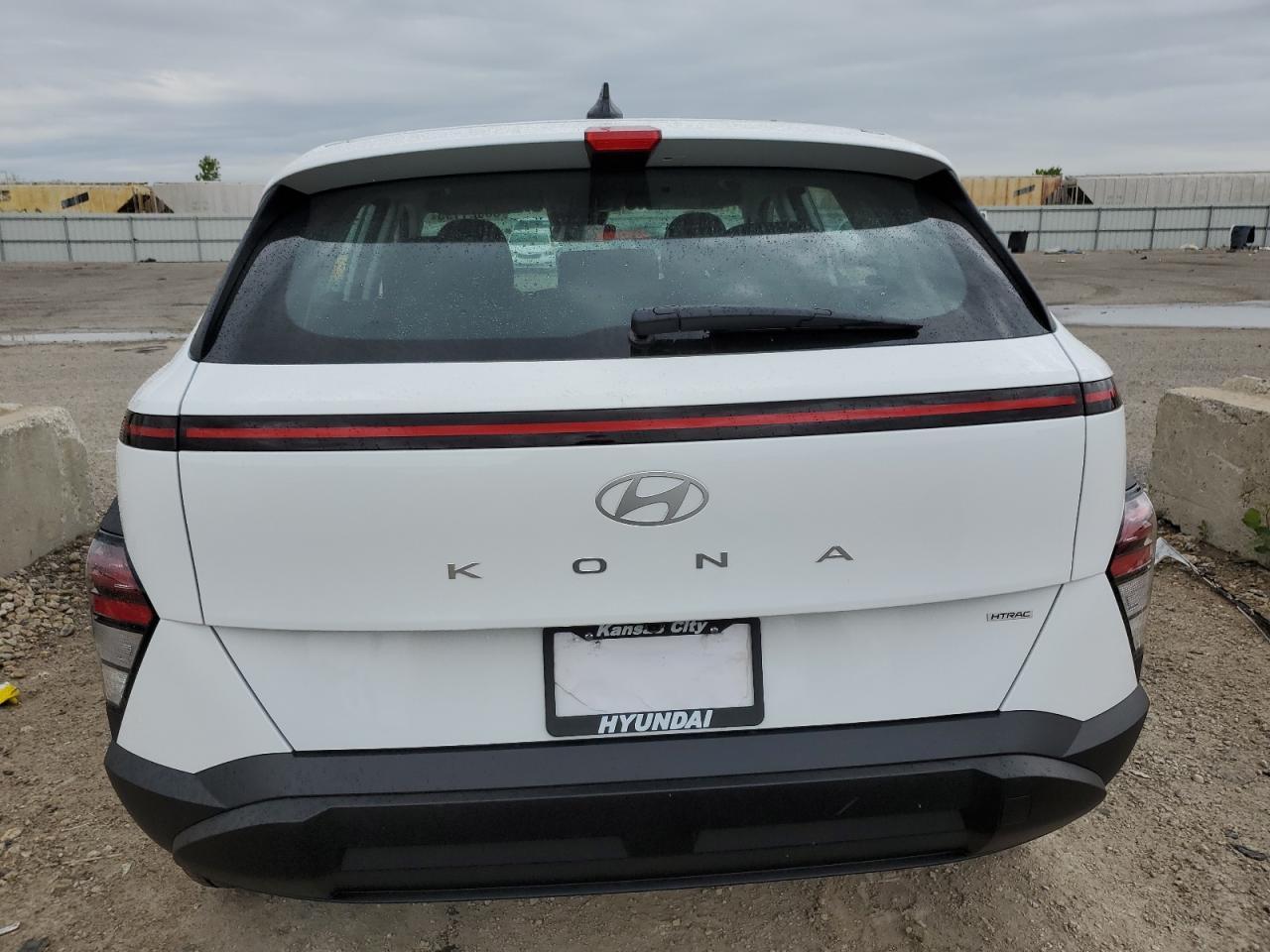 2025 Hyundai Kona Se - Image 6