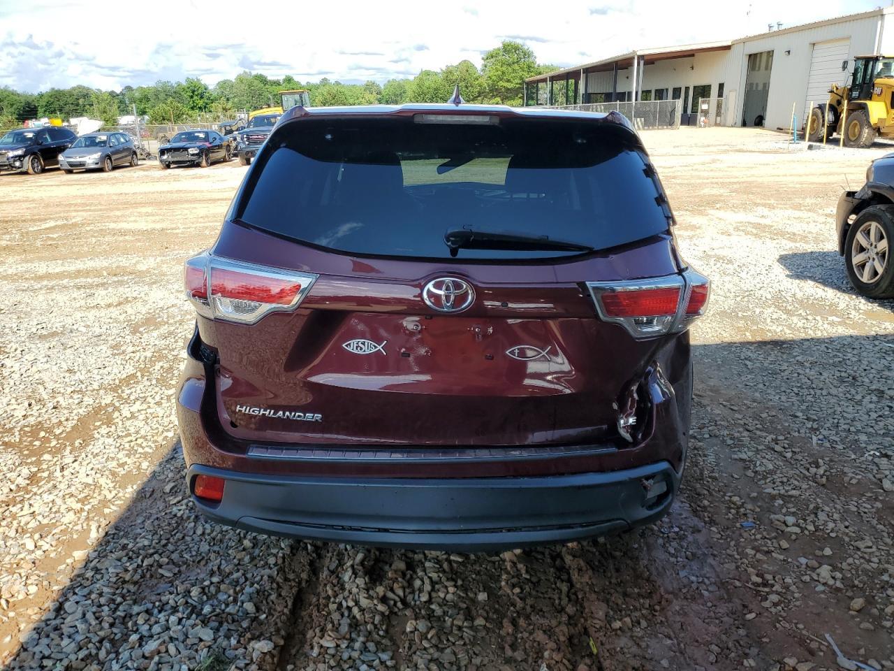 2015 Toyota Highlander Le - Фото 6