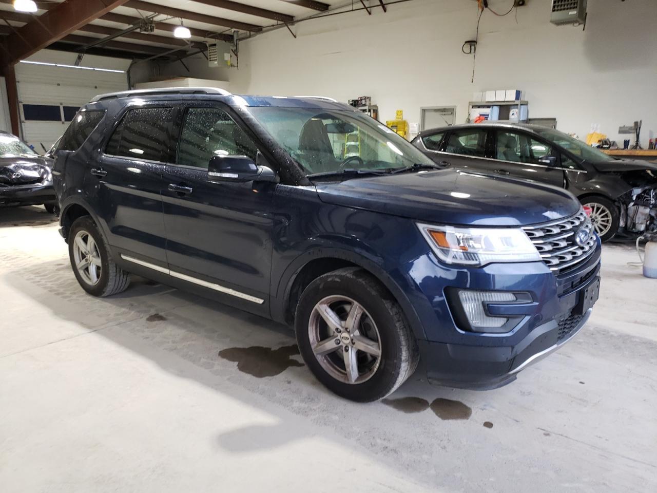 2017 Ford Explorer Xlt - Фото 4