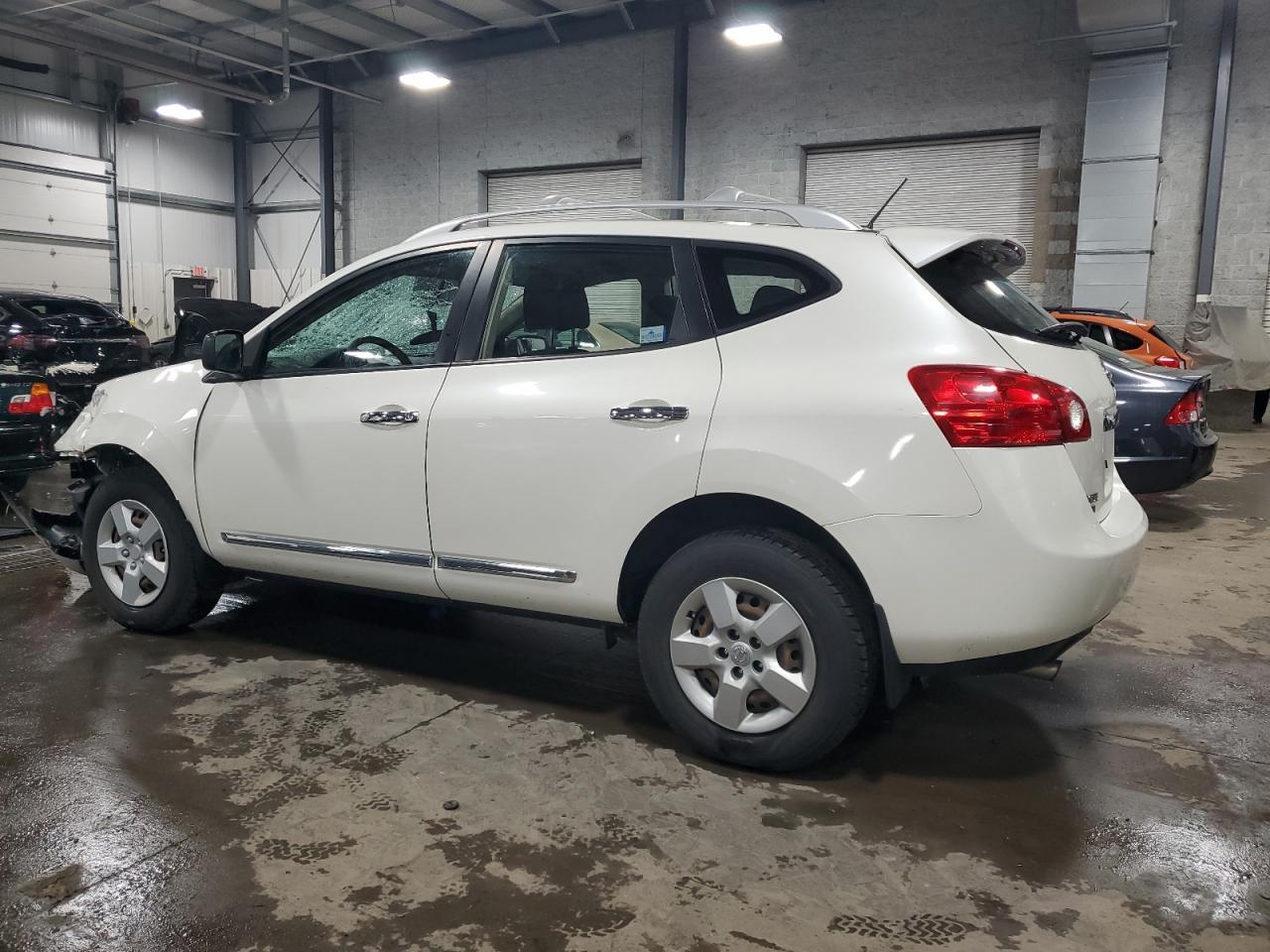 2014 Nissan Rogue Select S - Фото 2