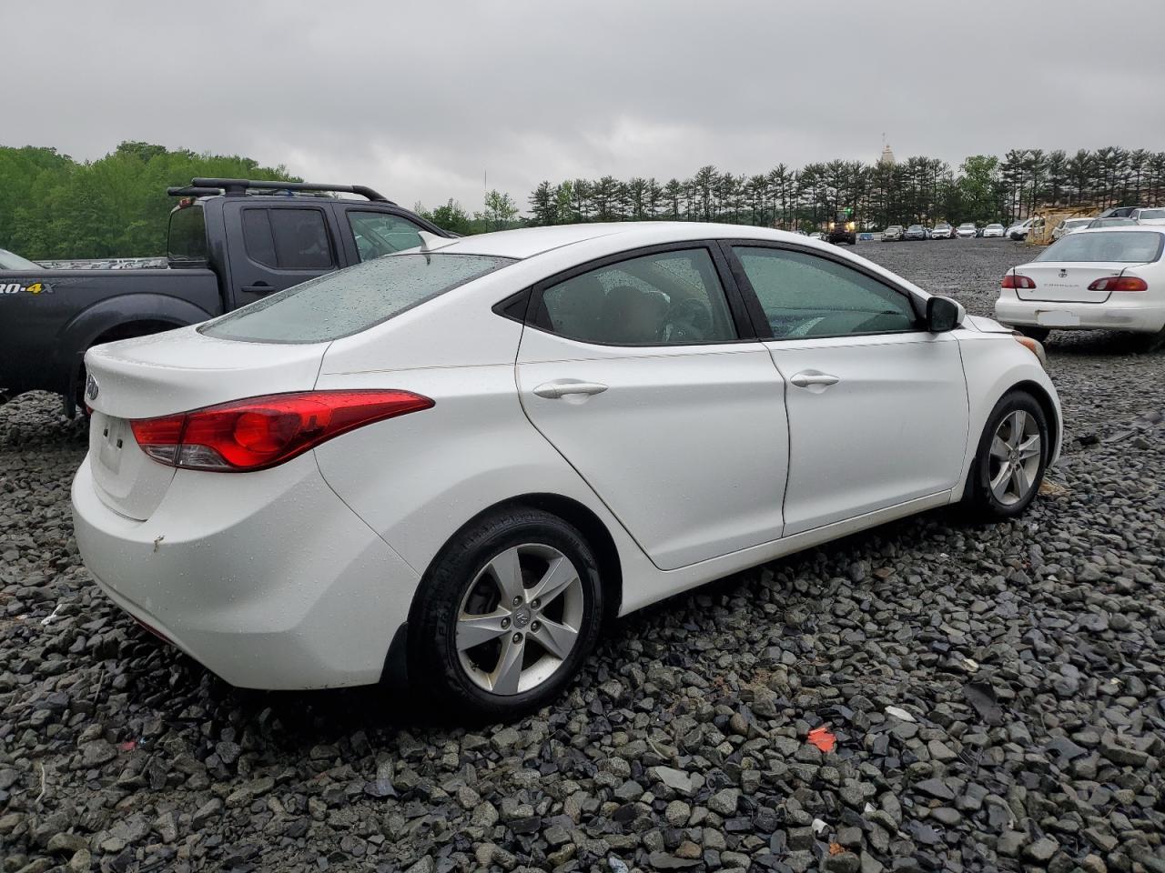 2013 Hyundai Elantra Gls - Фото 3