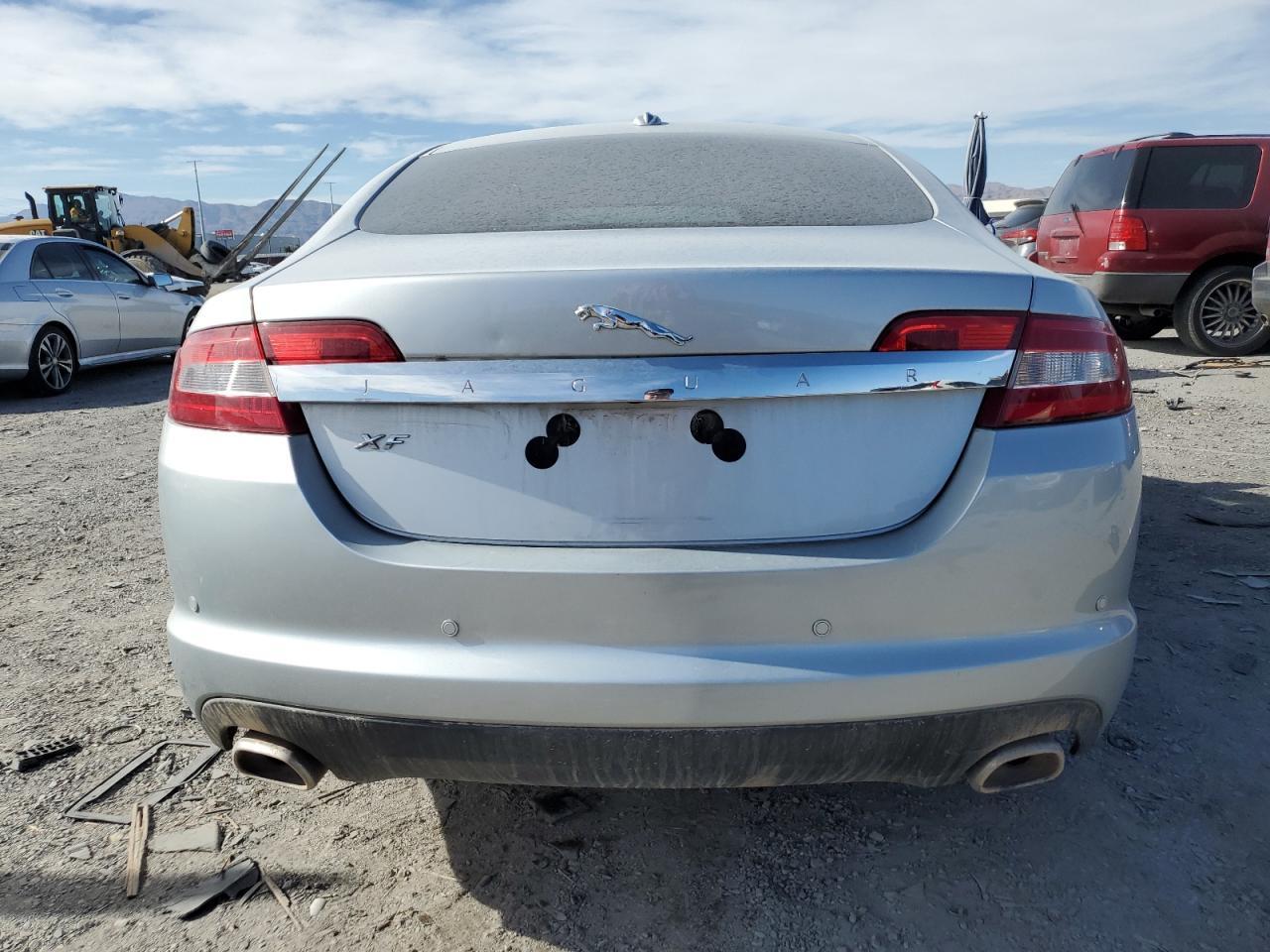 2010 Jaguar Xf Luxury - Фото 6